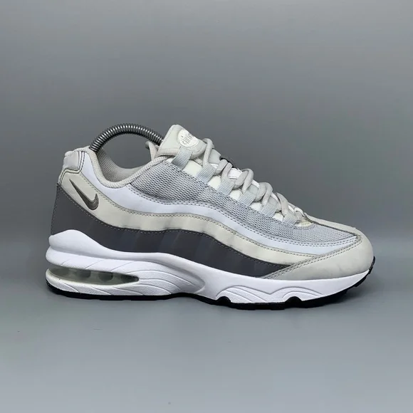 Nike Air Max 95 White Gray Running Shoes 905348-011 Men’s Sz 7Y Women's Sz 8.5